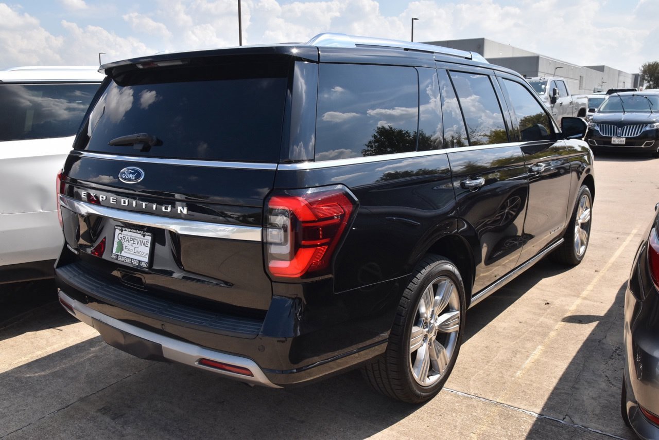 Used 2022 Ford Expedition Platinum RWD image 5