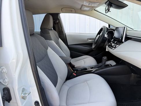 Used 2020 Toyota Corolla LE FWD image 27