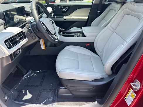 New 2026 Lincoln Aviator Reserve w/ Jet Appearance Package AWD/4WD image 10