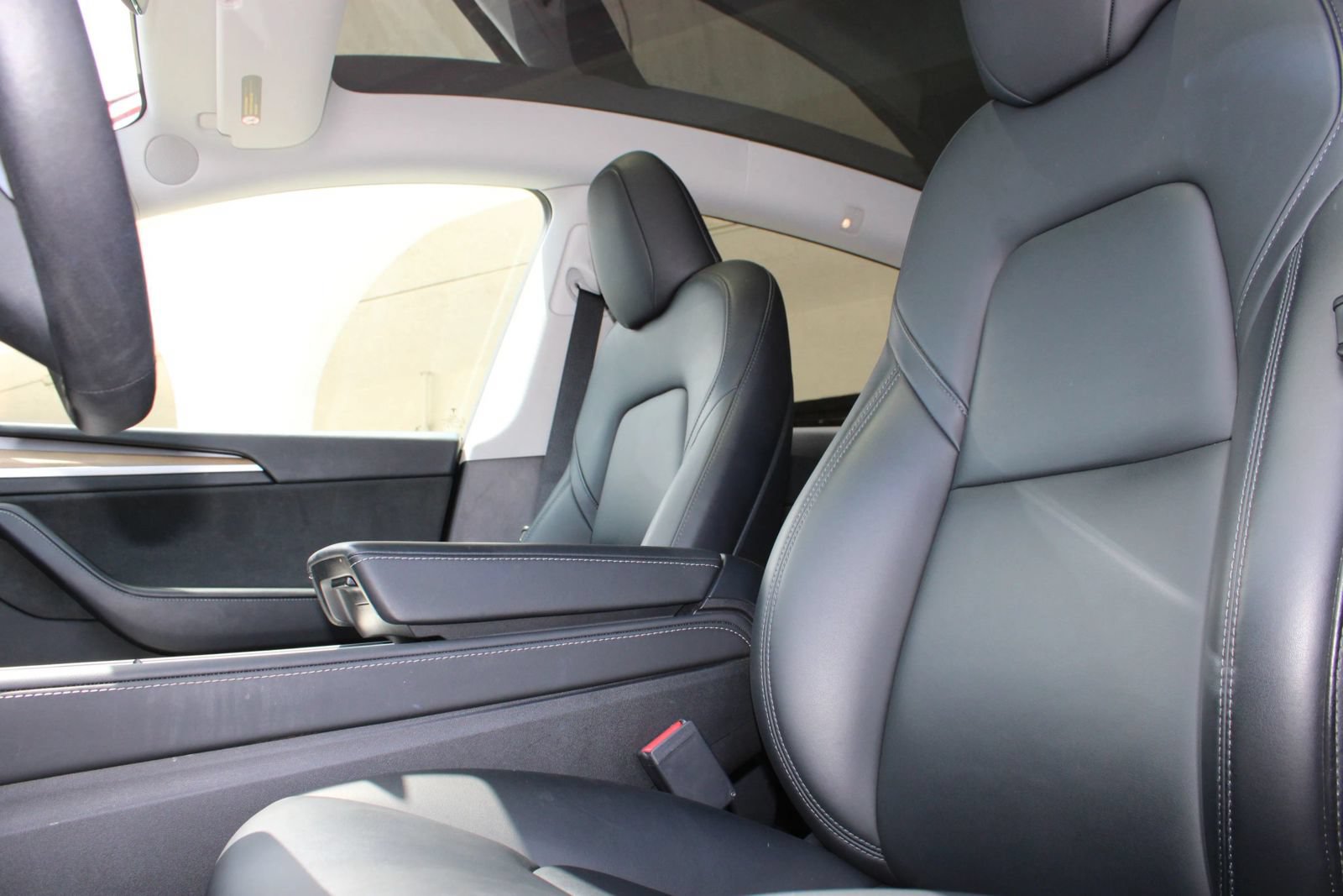 Used 2023 Tesla Model Y Long Range AWD/4WD image 16
