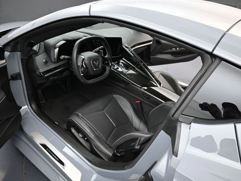 Used 2024 Chevrolet Corvette Stingray Coupe w/ Z51 Performance Package image 12