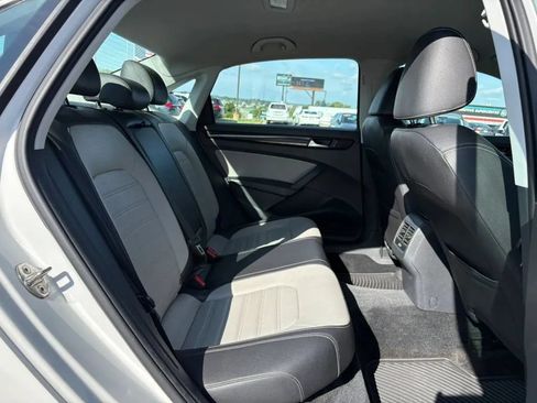 Used 2015 Volkswagen Passat 1.8T Sport FWD image 18