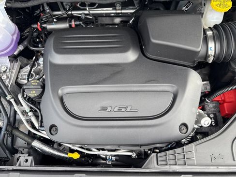 New 2027 Chrysler Pacifica Select AWD/4WD image 56