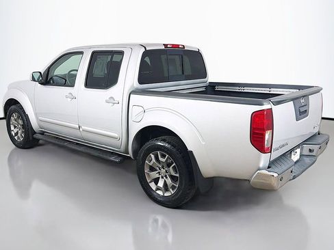 Used 2019 Nissan Frontier SL image 9