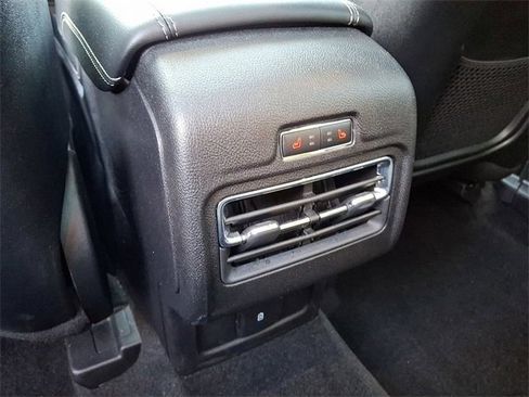 Used 2022 Lincoln Corsair AWD w/ Premium Package image 12