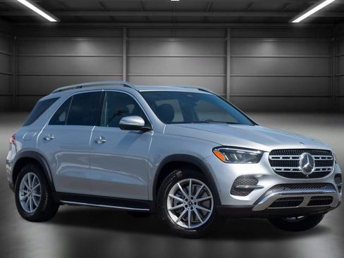 Certified 2025 Mercedes-Benz GLE 450 4MATIC image 4