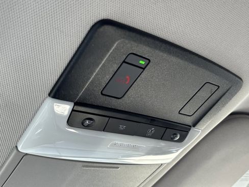 Certified 2023 Nissan Pathfinder SV image 36