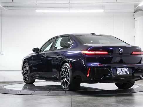 Certified 2023 BMW 740i RWD image 4