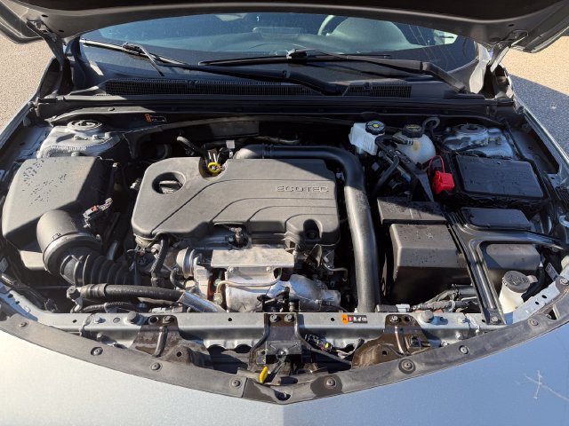 Used 2025 Chevrolet Malibu LT FWD image 33