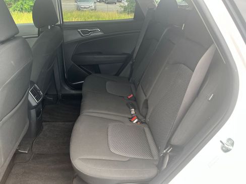Used 2025 Kia Sportage LX FWD image 24