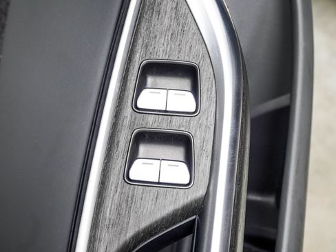 Used 2024 Lucid Air Pure RWD image 37