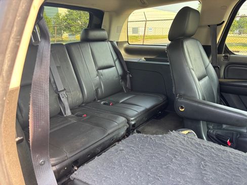 Used 2013 Cadillac Escalade Premium AWD/4WD image 14