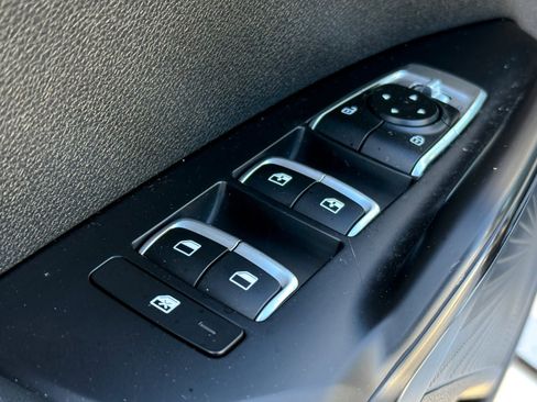 Used 2022 Kia K5 GT-Line image 12