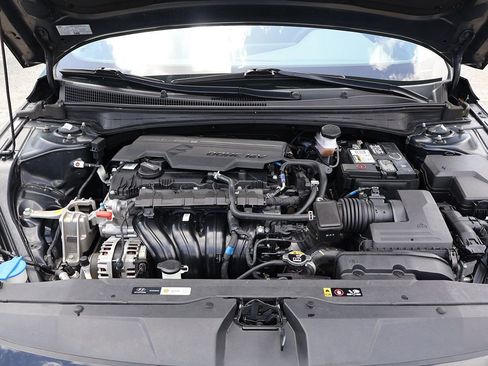 Used 2023 Hyundai Elantra SEL w/ Convenience Package FWD image 18