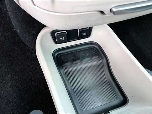 Used 2018 Chrysler Pacifica Limited w/ Advanced Safetytec Group FWD image 38