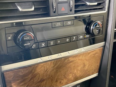 Used 2022 Nissan Armada SL w/ Captain's Chairs Package image 15