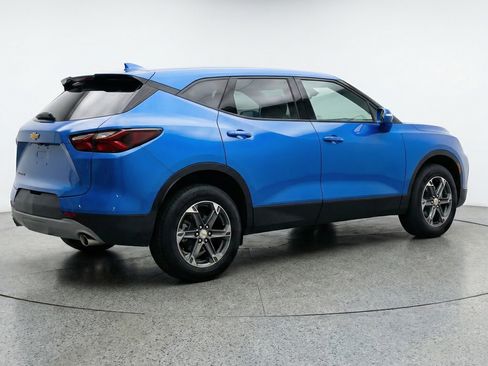 Used 2025 Chevrolet Blazer LT image 9