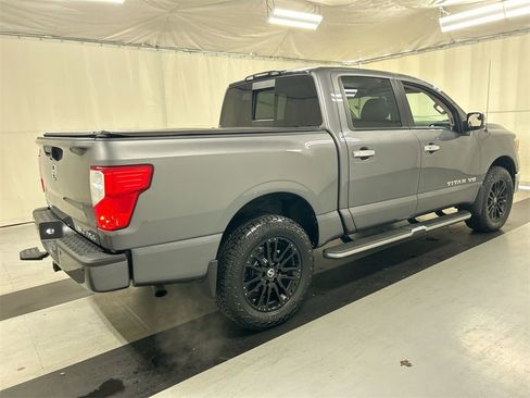 Certified 2019 Nissan Titan SL image 2