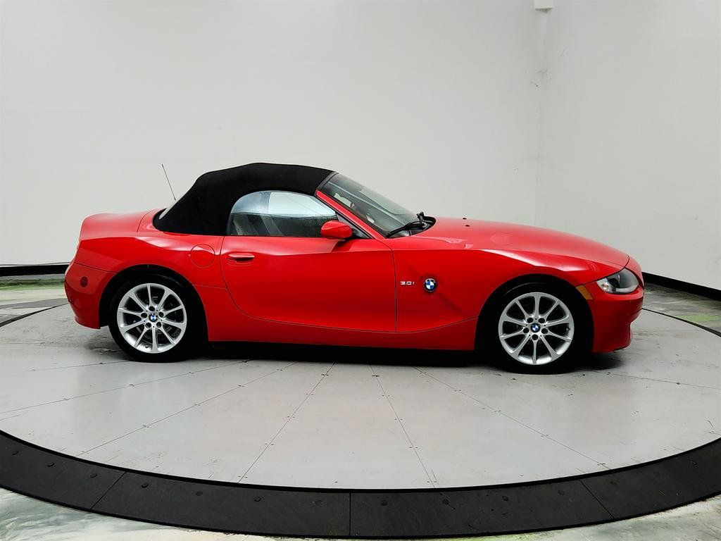 Used 2008 BMW Z4 3.0i RWD image 3
