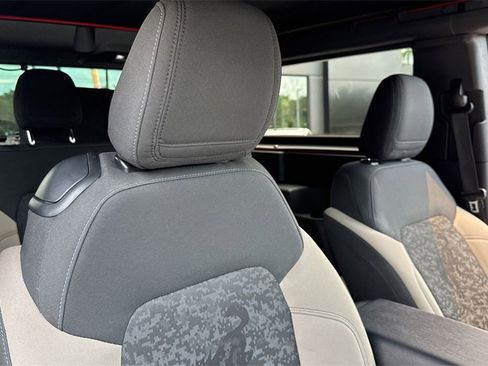 Used 2022 Ford Bronco Wildtrak image 47