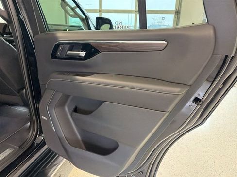 Used 2026 Chevrolet Tahoe Premier w/ Sun And Tow Package AWD/4WD image 50