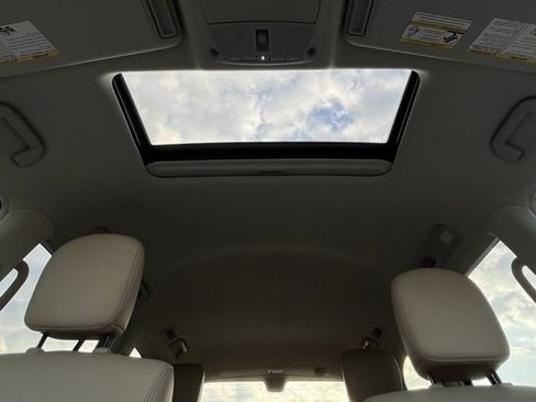 Used 2024 Nissan Armada Platinum w/ Captain's Chairs Package image 13