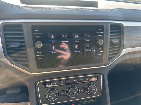 Used 2021 Volkswagen Atlas SE w/ Panoramic Sunroof Package image 24