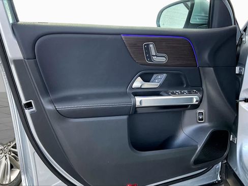 New 2026 Mercedes-Benz GLB 250 image 15