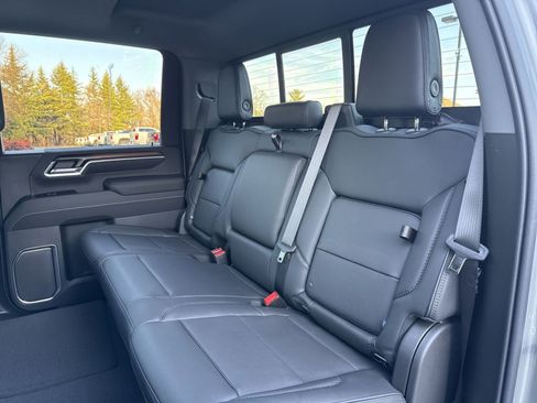 New 2026 GMC Sierra 2500 Denali w/ Denali Reserve Package image 19