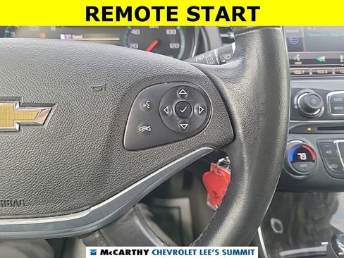 Used 2014 Chevrolet Impala LT w/ Convenience Package image 30