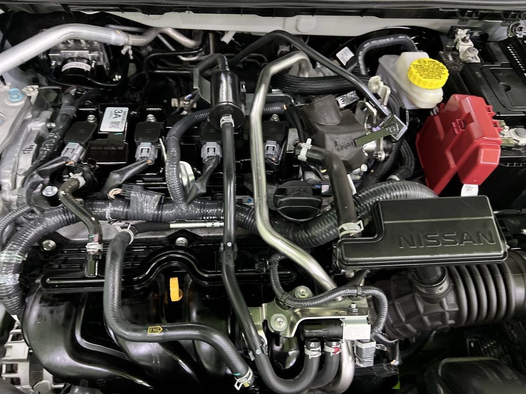 Used 2024 Nissan Sentra SV FWD image 18