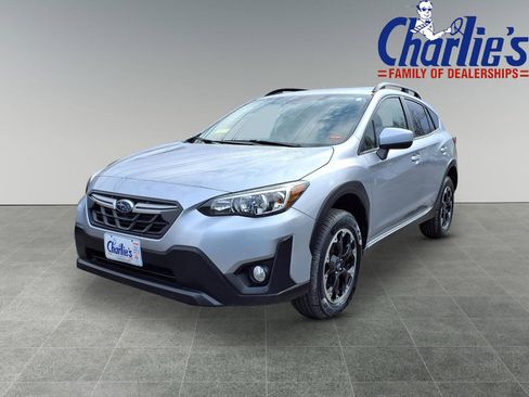 Used 2023 Subaru Crosstrek 2.0i Premium image 1