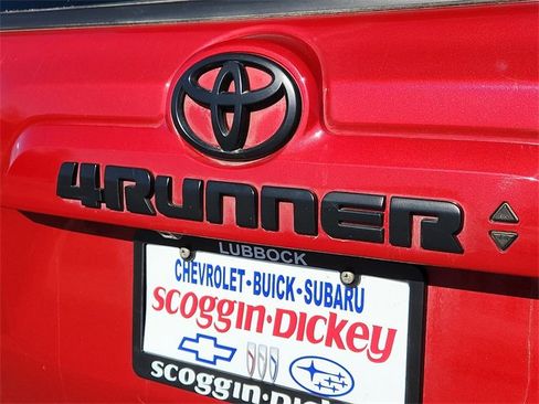 Used 2021 Toyota 4Runner SR5 Premium w/ Moonroof Package image 8