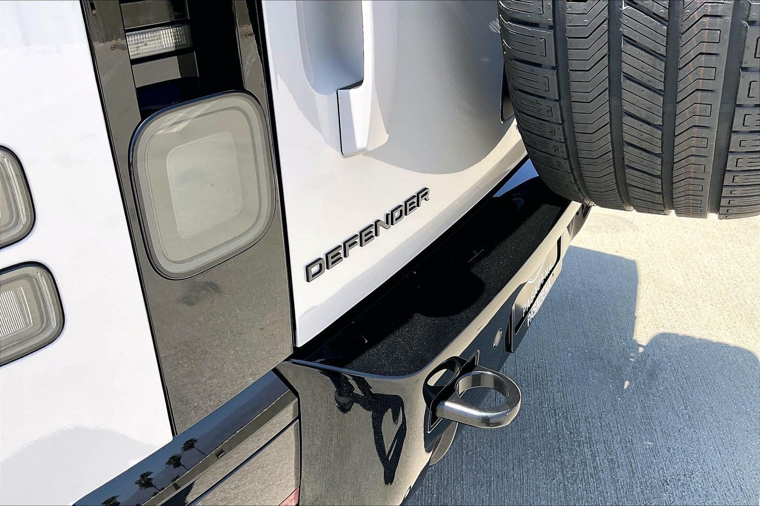 New 2026 Land Rover Defender 110 X-Dynamic SE AWD/4WD image 9