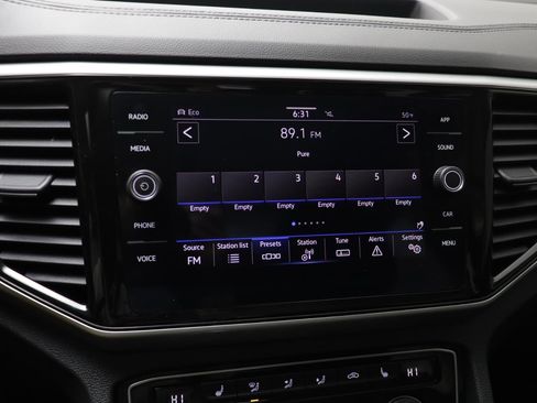 Used 2023 Volkswagen Atlas SE w/ Panoramic Sunroof Package image 8