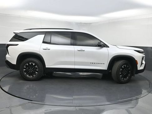 Used 2024 Chevrolet Traverse Z71 w/ LPO, Floor Liner Package AWD/4WD image 2