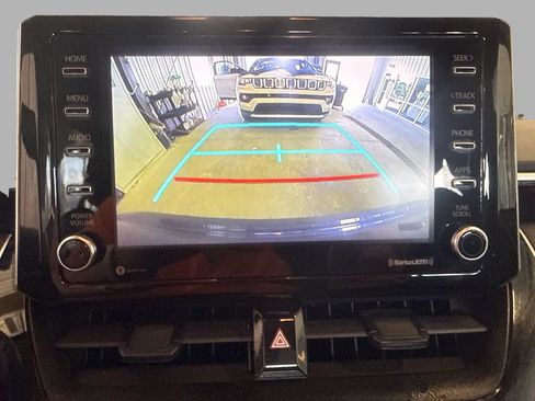 Used 2021 Toyota Corolla LE FWD image 20
