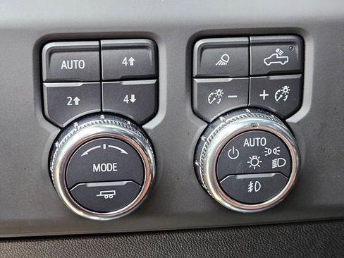 Used 2025 GMC Sierra 2500 Denali Ultimate image 19