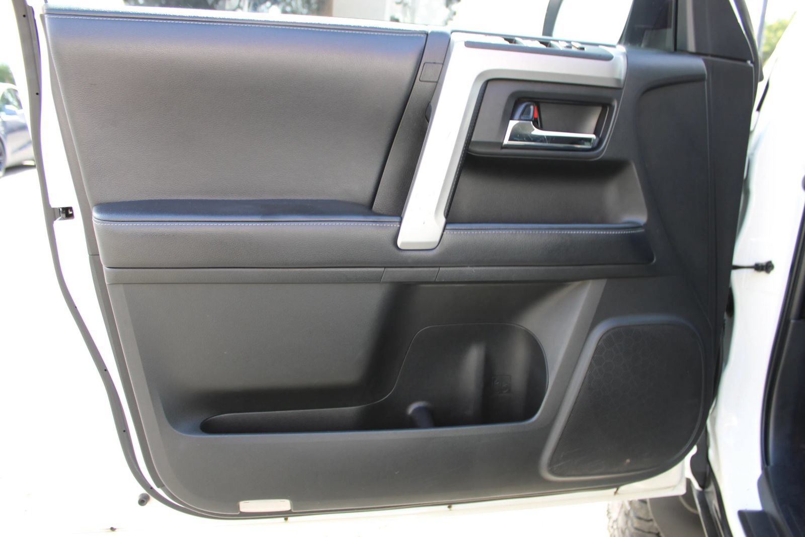 Used 2019 Toyota 4Runner SR5 AWD/4WD image 15