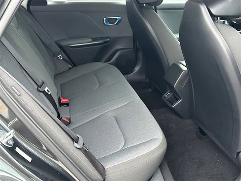 New 2025 Kia K4 LXS image 11