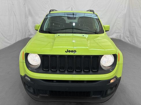 Used 2018 Jeep Renegade Altitude AWD/4WD image 2