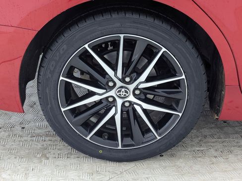 Used 2021 Toyota Camry SE image 12