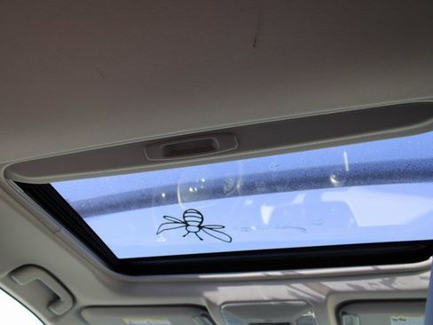 Used 2020 Toyota RAV4 Limited image 30