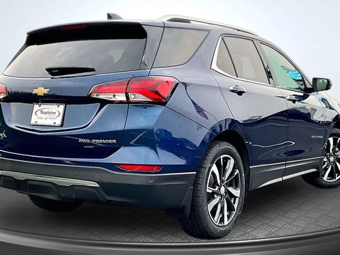 Used 2022 Chevrolet Equinox Premier AWD/4WD image 2