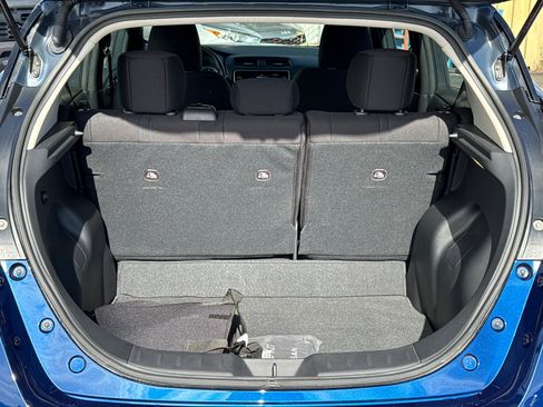 Used 2025 Nissan Leaf S image 9