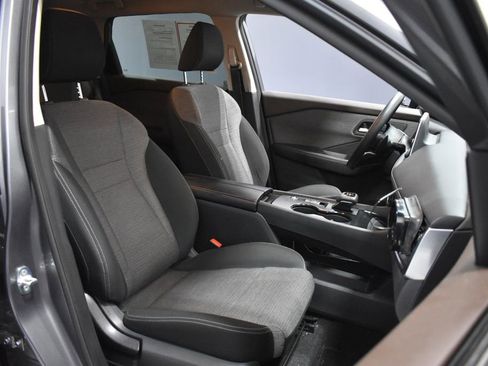 Certified 2022 Nissan Rogue SV image 12