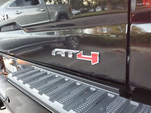 Used 2022 GMC Sierra 1500 AT4 w/ AT4 Premium Package image 8