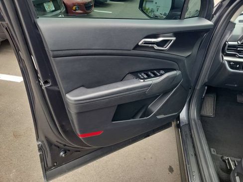 Used 2024 Kia Sportage EX FWD image 10