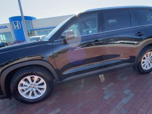 Used 2025 Toyota Grand Highlander AWD image 6