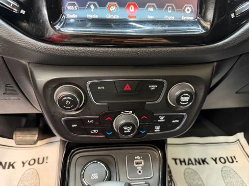 Used 2019 Jeep Compass Latitude image 24